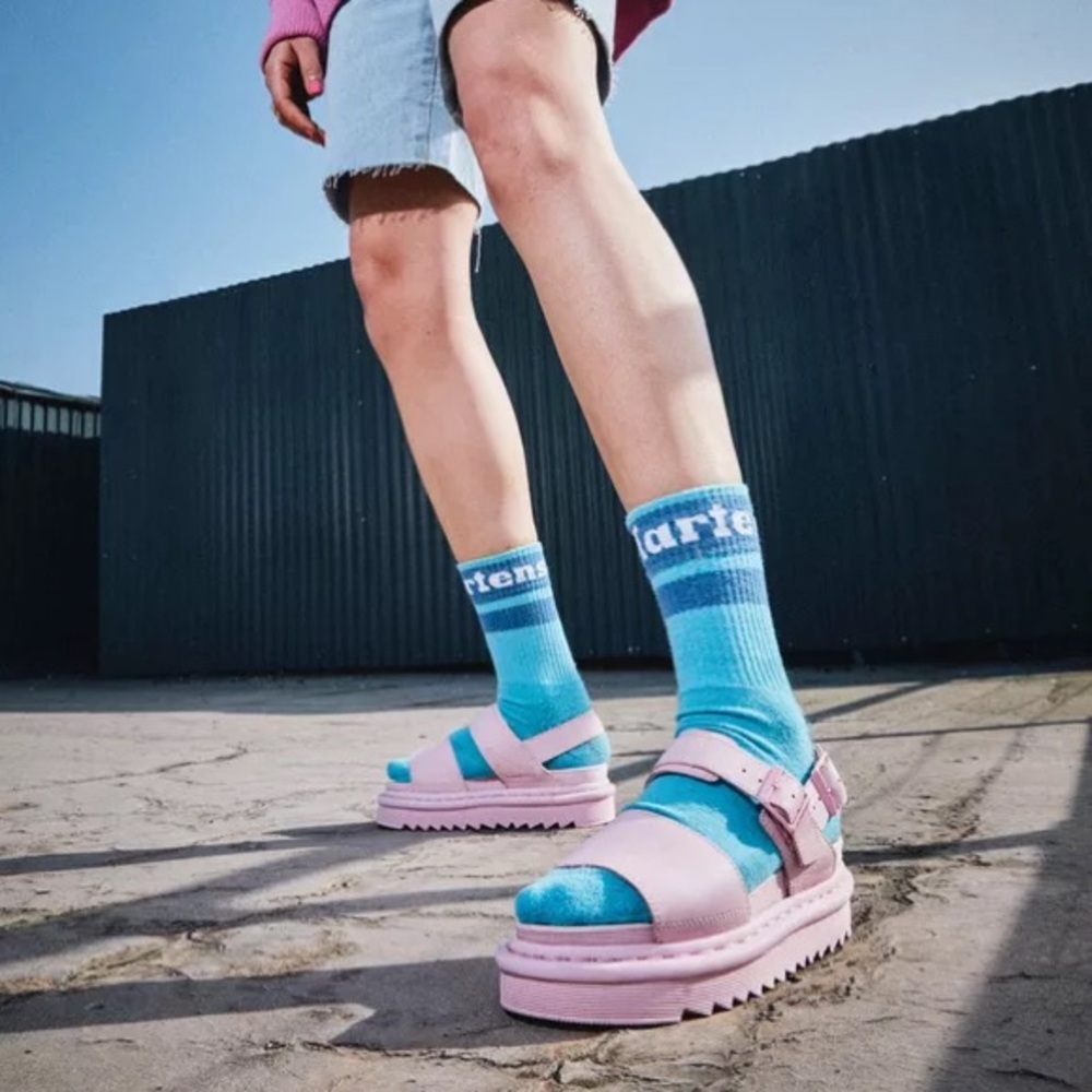 Dr. Martens baby Chalk Pink ‘Voss Mono’ chunky leather lightweight sandals - Picture 2 of 14